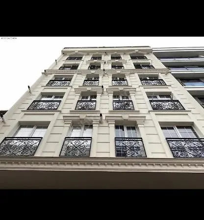 아파트 Sultan Selim Main Street 2+1 Full Furnished Flat